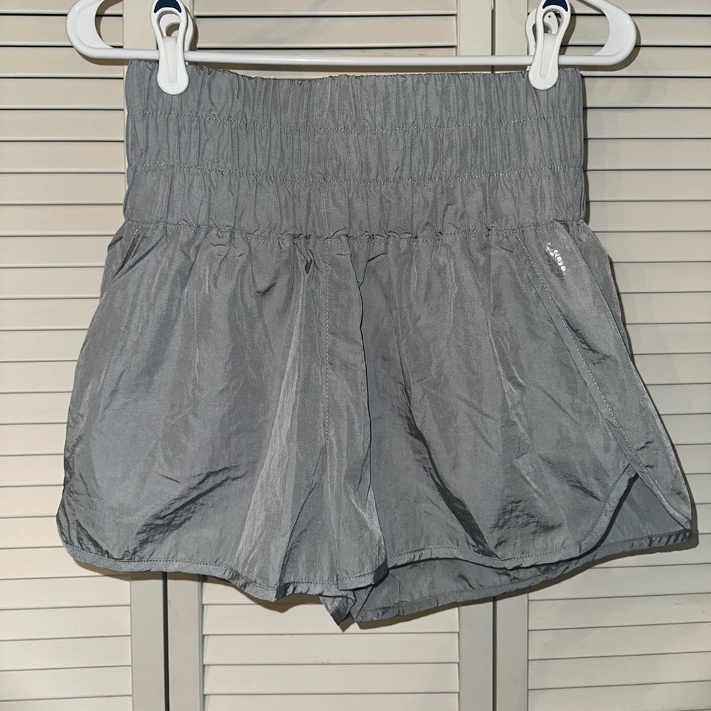 This is ‘The Way Home Shorts’ in Artic Mist.
